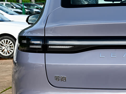 2027�� 670������
