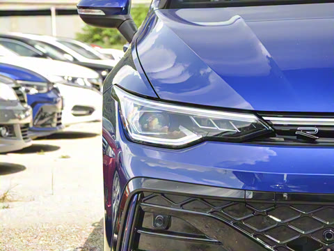 2025�� �Ŀ�� 300TSI R-Line