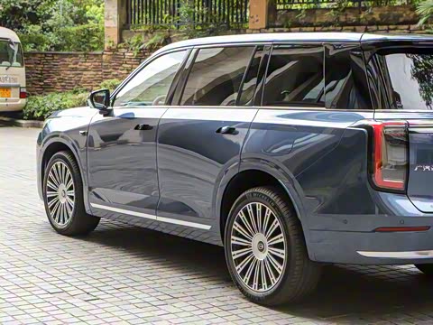 2025�� Ǭ�� UItra 6��