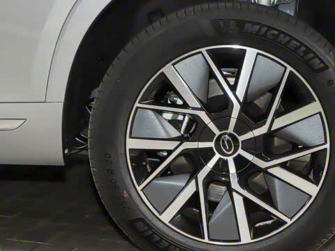 2025�� Ǭ�� UItra 6��