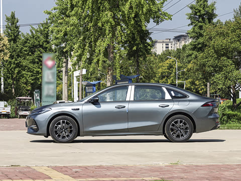 2025�� EM-i 70km ������