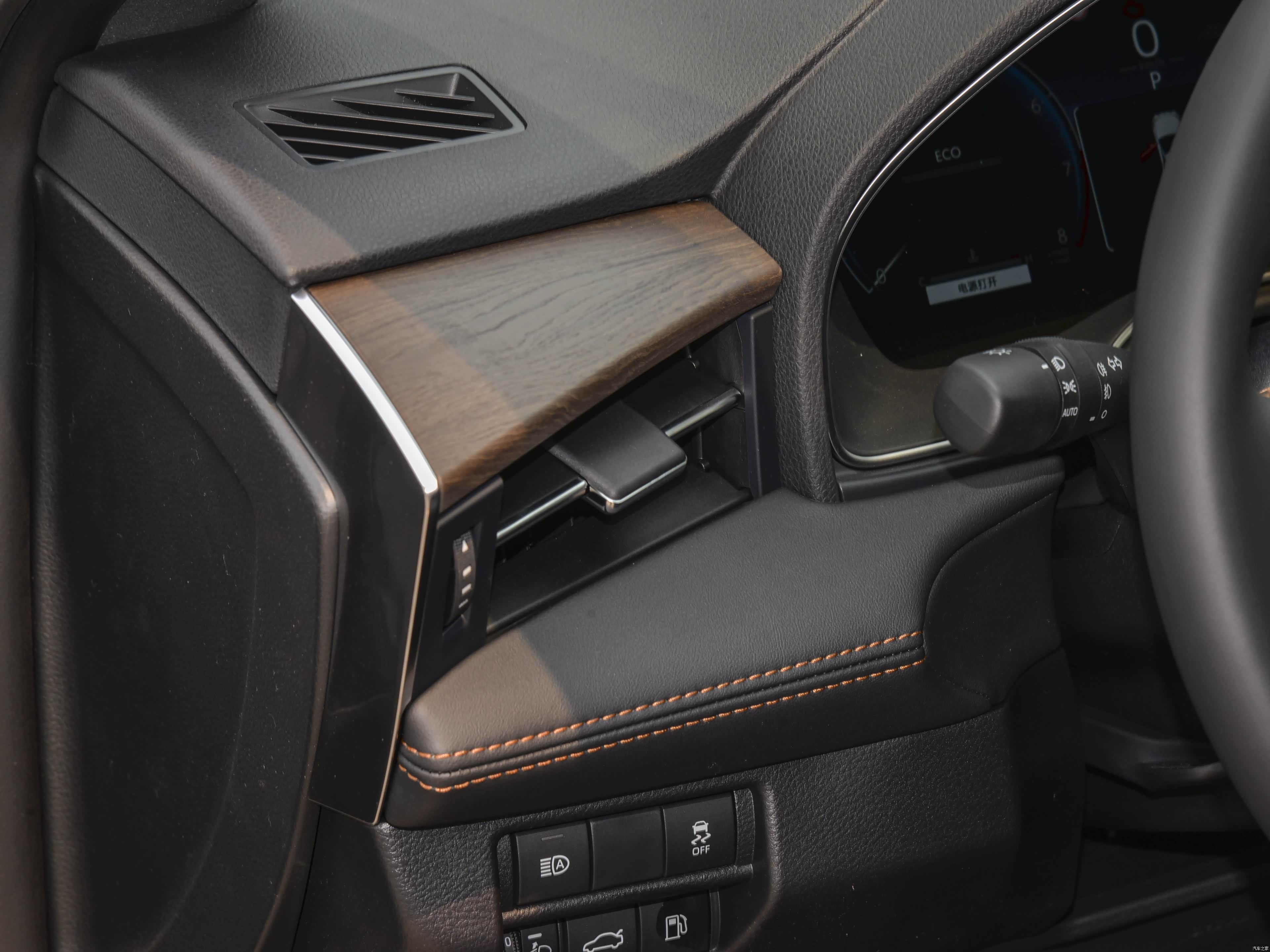 Toyota Avalon, миниатюра 14