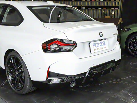 2025�� 225i M�˶���ҹ��װ