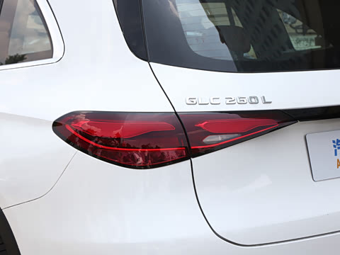 2026�� �Ŀ� GLC 260 L 4MATIC �����