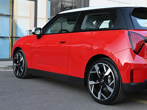 2026�� 463km COOPER SE ������