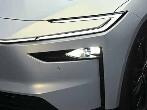 2026�� 710 Ultra�����״��