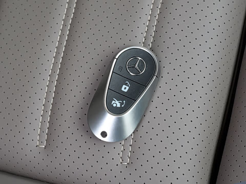 2026�� ����� 350 L 4MATIC