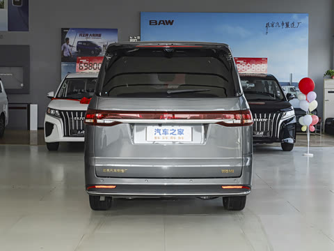 2026�� ���̰� 230����� 7��