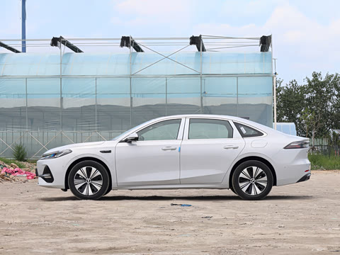 2026�� EM-i 235km ̽��+��