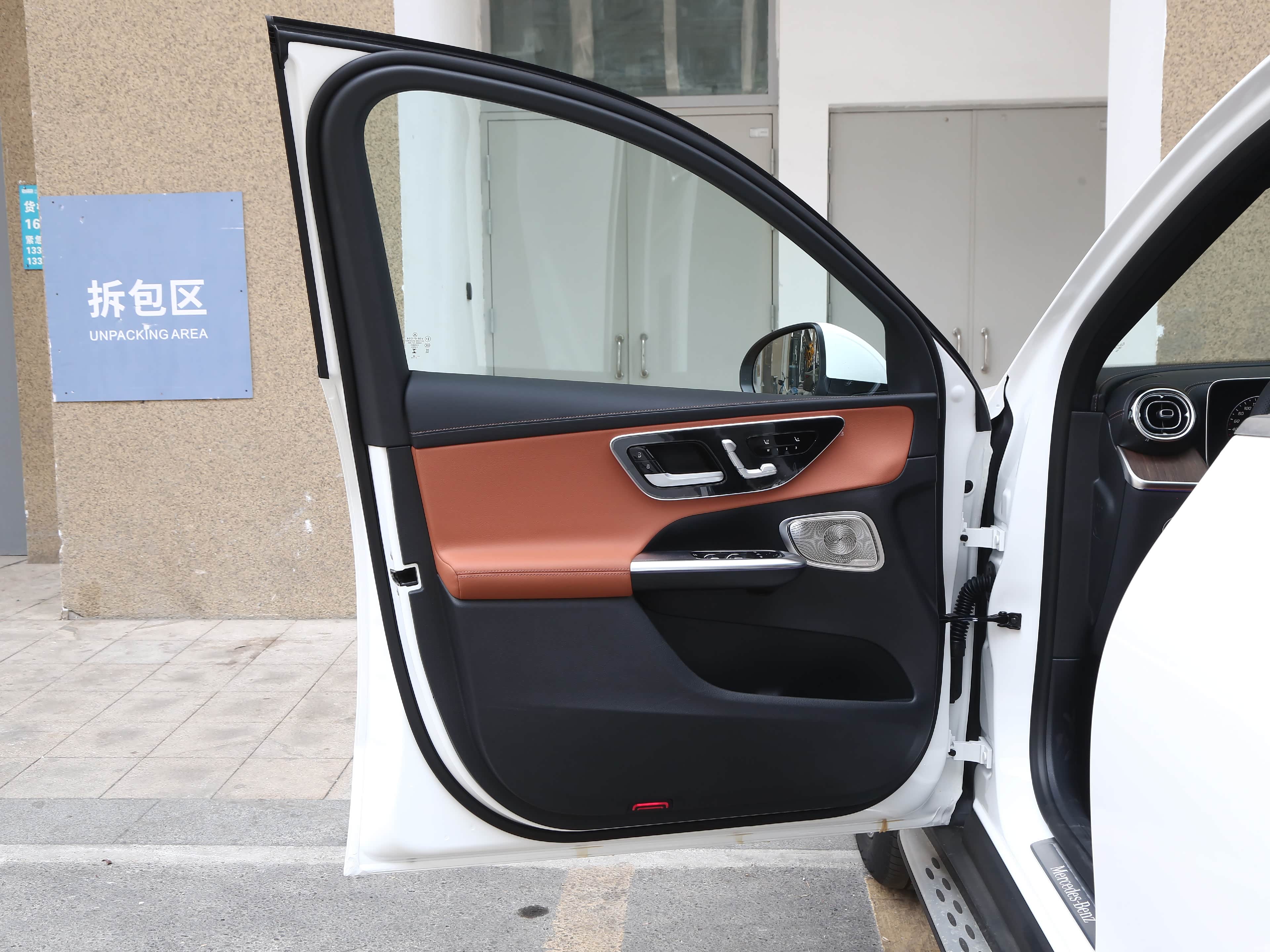 Mercedes-Benz GLC, миниатюра 24