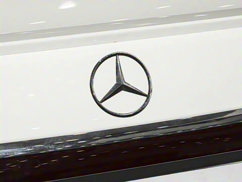 2025�� �Ŀ� E 260 �˶���