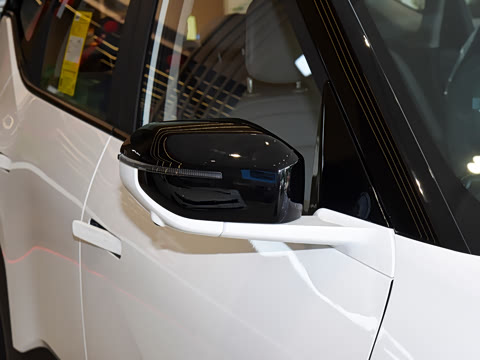 2027�� 1.5L ������