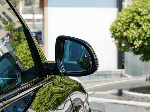 2025�� xDrive 30Li ������M�˶���ҹ��װ