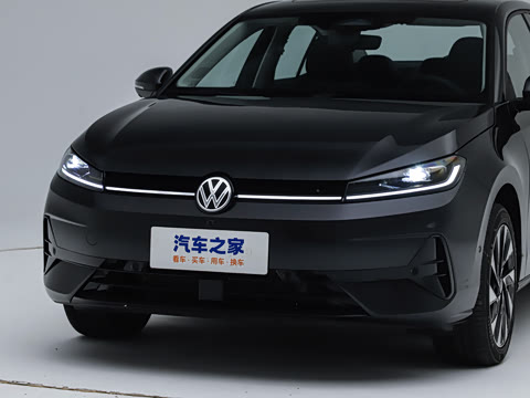 2026�� S 300TSI ������