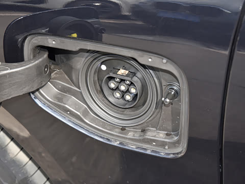 2026�� �Ŀ� eDrive 35L M�˶���װ