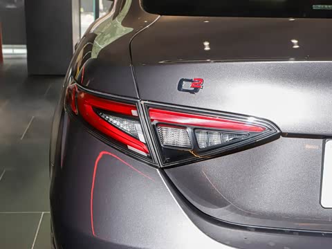 2025�� 2.0T 280HP VELOCE ������