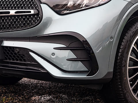 2025�� �Ŀ� GLC 300 4MATIC ����SUV