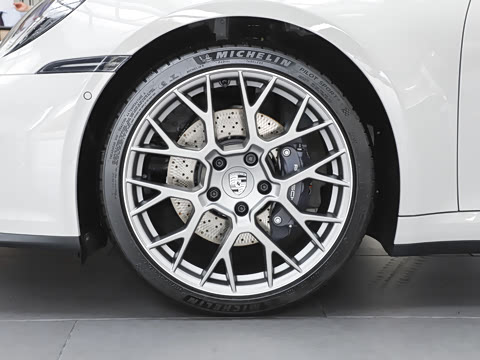 2026�� Carrera 3.0T