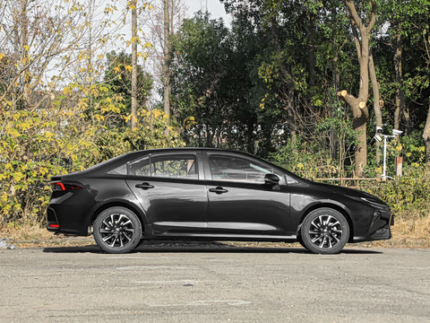 2026�� 1.8L ˫�� ��Ӣ��