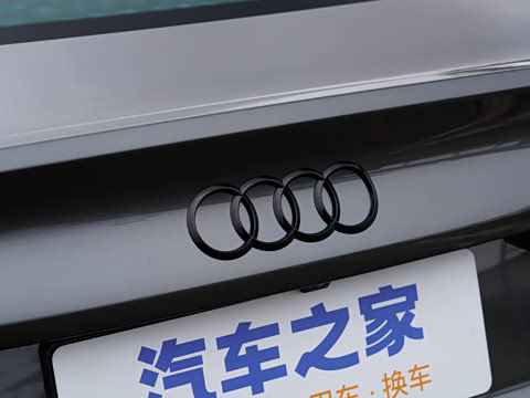 2025�� Sportback ��ذ� 40 TFSI quattro ����������