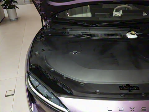 2025�� 703km Ultra�˶���