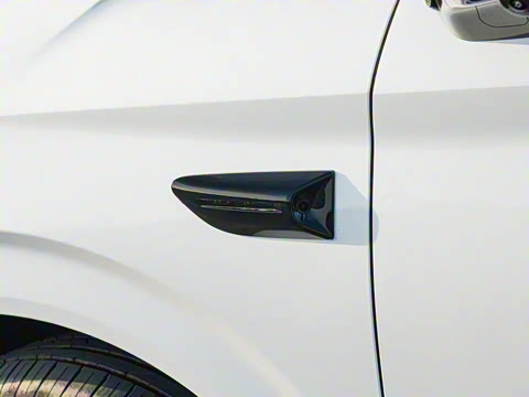 2026 DM-i 1.5T 218KM Խ