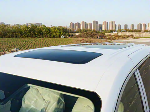 2026 DM-i 1.5T 218KM Խ