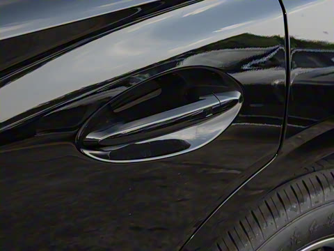 2025�� 610km PLUS