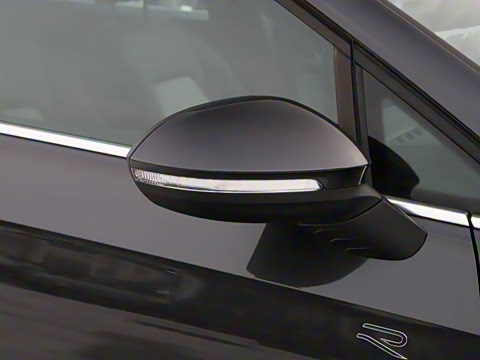 2025�� �Ŀ�� 300TSI R-Line