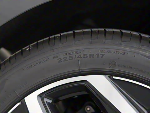 2025�� �Ŀ�� 300TSI R-Line