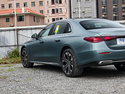 2026�� E 300 L ������
