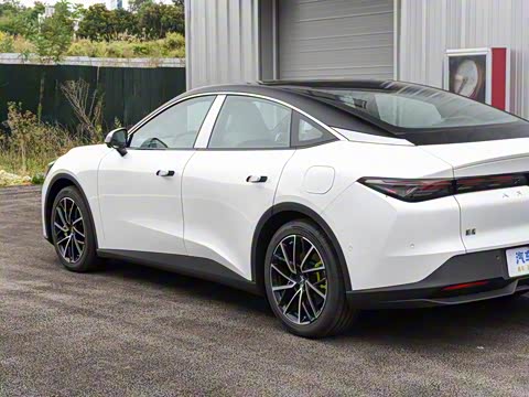 2025�� �Ŀ� 560MAX 185kW