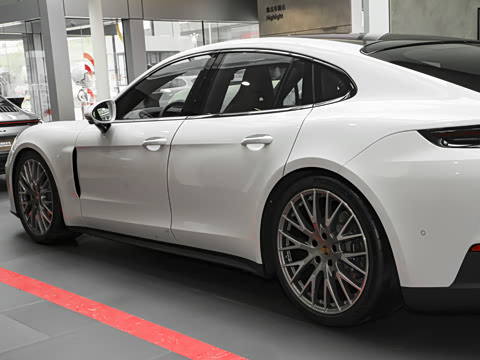 2026�� Panamera ������ 2.9T