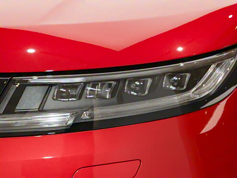 2025�� 400PS Dynamic HSE