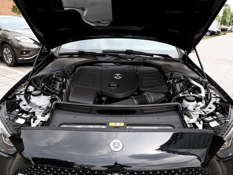 2026�� �Ŀ� C 260 L �˶���