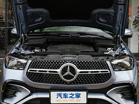 2025�� �Ŀ� GLE 450 4MATIC ������