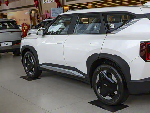 2025�� 720 Light