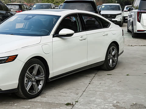 2025�� 2.0L e:PHEV ����