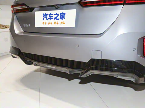 2026�� eDrive 40L M�˶���װ