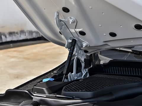 2026�� �Ŀ� eDrive 35L M�˶���װ