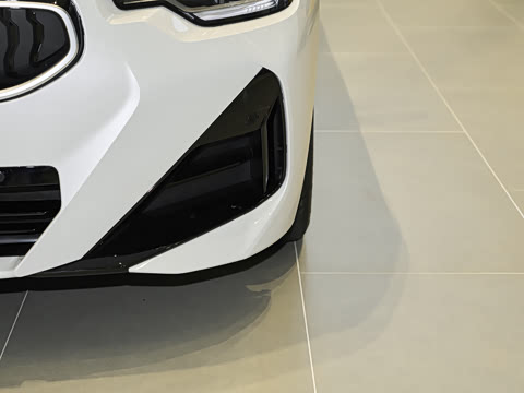 2026�� 225i M�˶���ҹ��װ