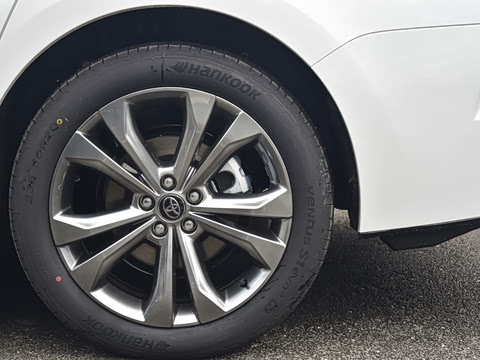 2027�� 2.5L ˫�����������