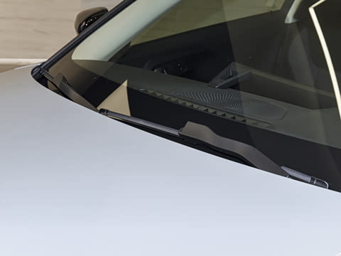 2026�� 225i M�˶���ҹ��װ