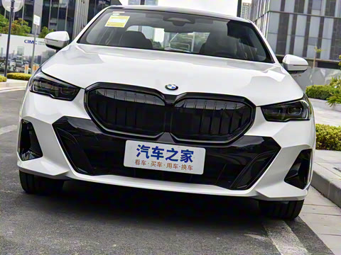 2026�� 530Li ������ M�˶���װ