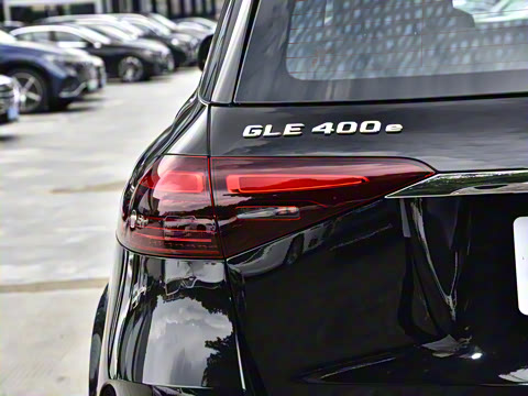 2025�� �Ŀ� GLE 400 e 4MATIC