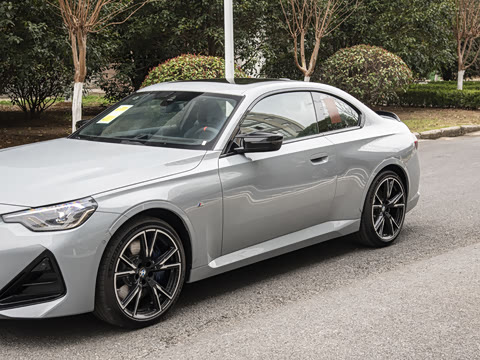 2026�� M240i xDrive