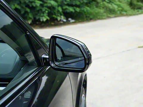 2025�� xDrive25Li M�˶���ҹ��װ