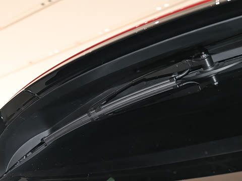 2025�� 400PS Dynamic SE