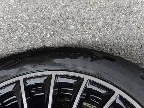 2025�� �Ŀ� GLC 300 4MATIC ����SUV