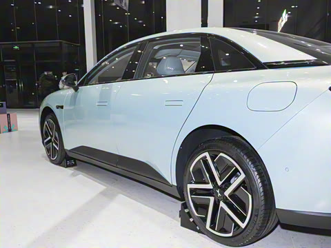 2025�� 620 �������� Plus